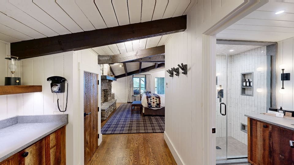 Tom at CATALOOCHEERANCH — 3D virtual tour