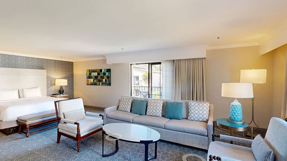 Junior King Suite — 3D tour