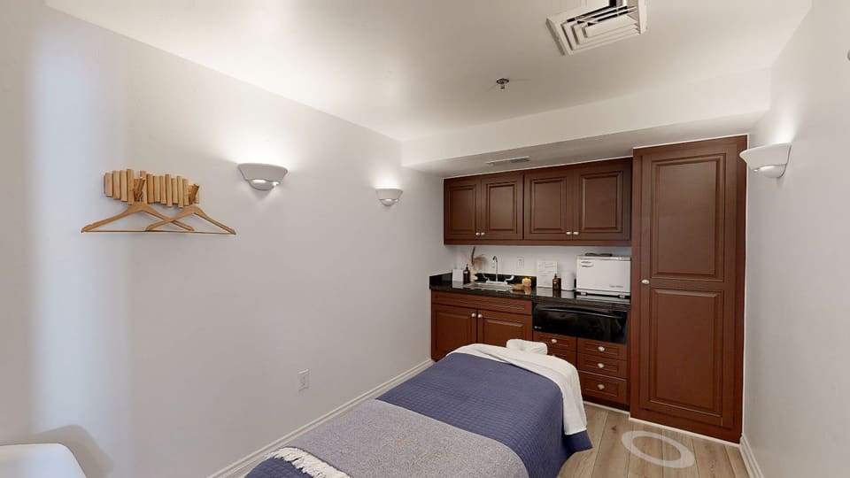 Treatment Room — 3D tour