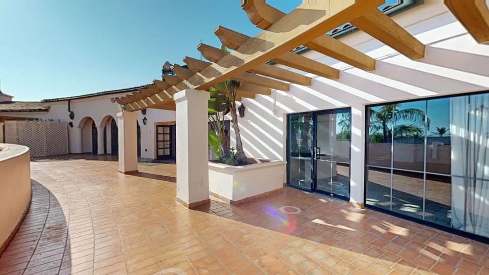 Fiesta Terrace — 3D tour