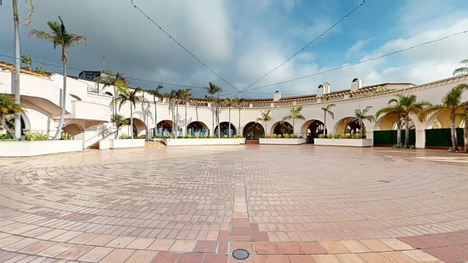 Plaza Del Sol — 3D tour