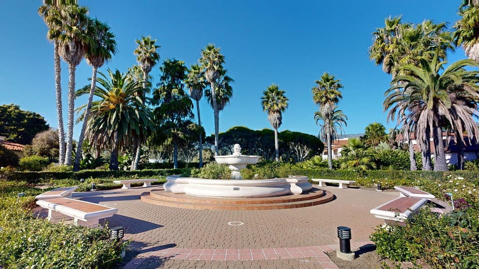 Rose Garden — 3D tour
