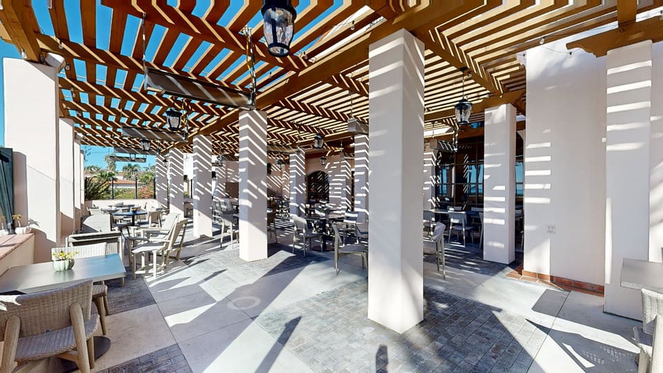 The Set Patio — 3D tour