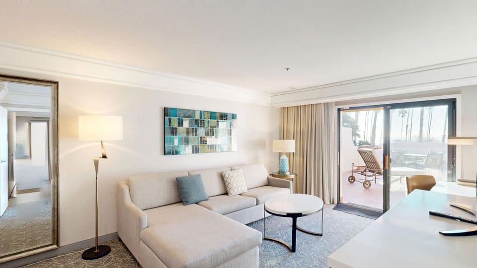 ADA King Suite - Ocean View — 3D tour