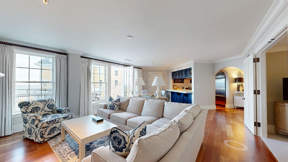 Ocean Bluff Suite — 3D tour