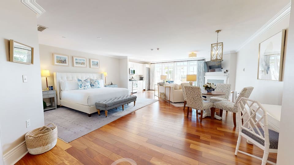 White Caps Suite — 3D tour
