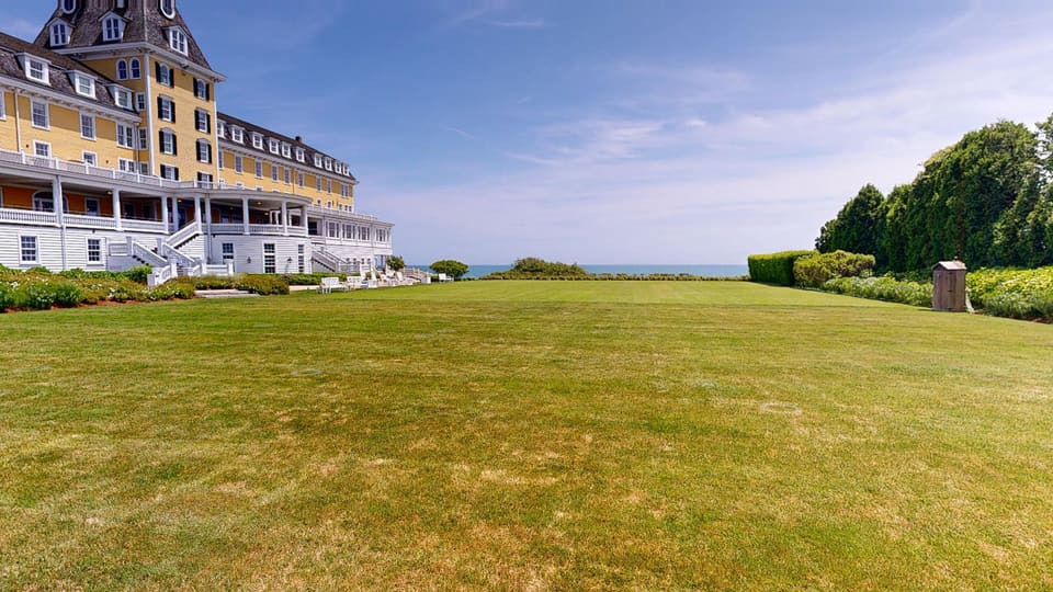 South Lawn — 3D tour