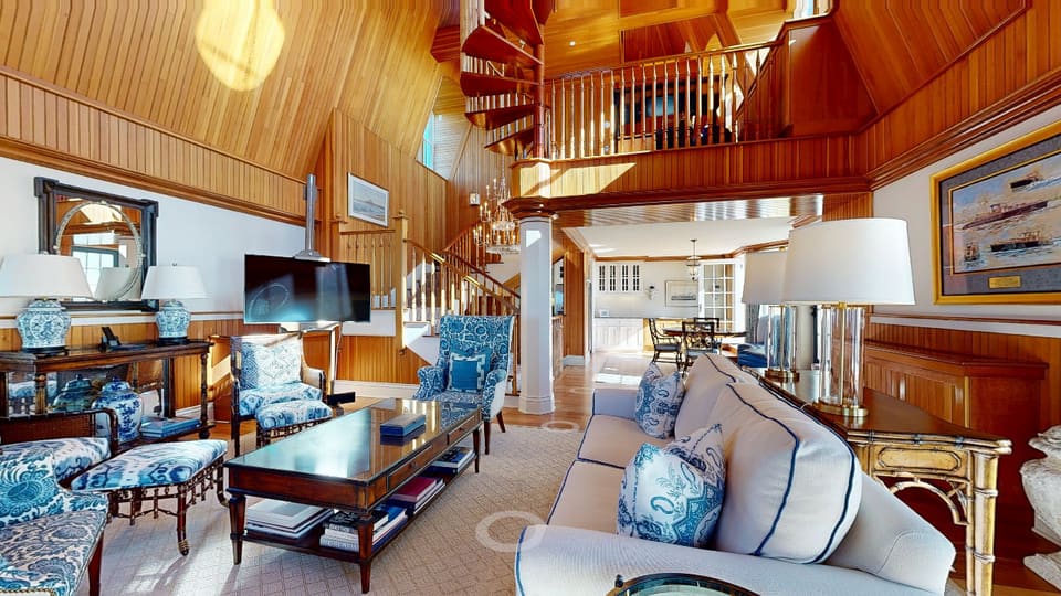 Tower Suite — 3D tour
