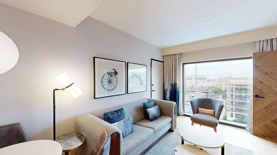 Luminary Suite — 3D tour