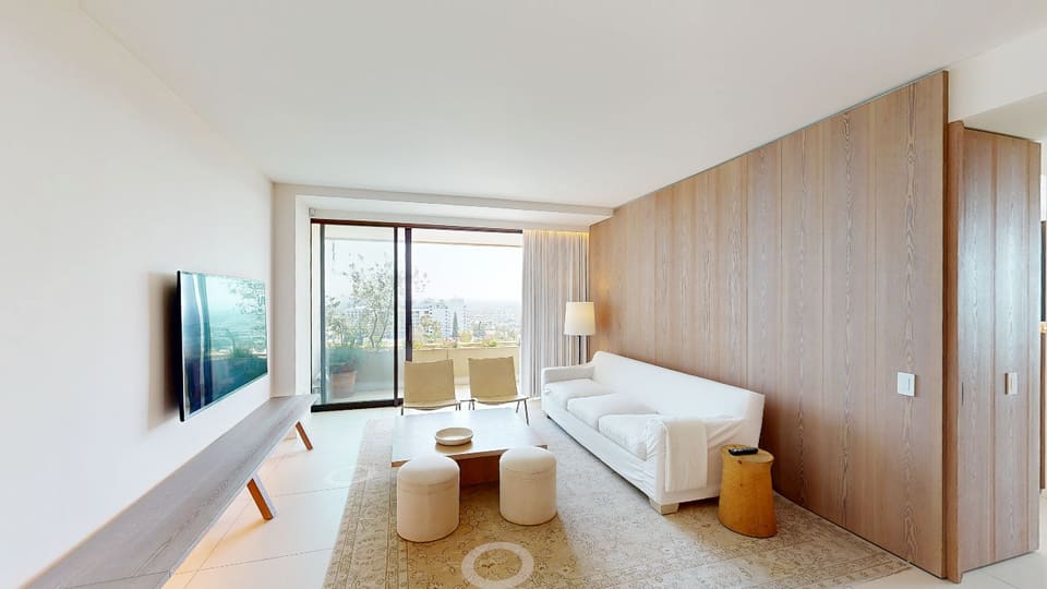 Premier Terrace Suite — 3D tour