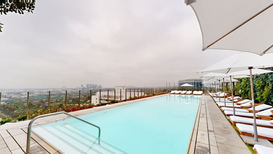 Pool — 3D tour